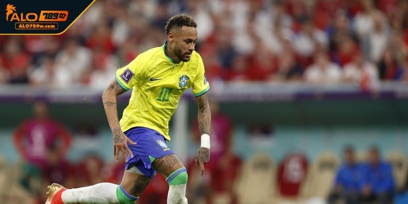 Neymar Jr. với mức lương 100 triệu USD Neymar Jr. với mức lương 100 triệu USD
