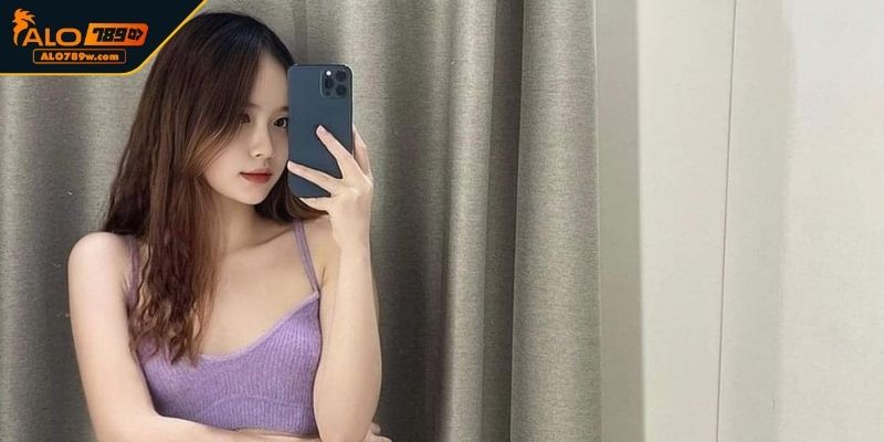 Lyly - Dealer xinh và chuyên nghiệp châu Á Lyly - Dealer xinh và chuyên nghiệp châu Á